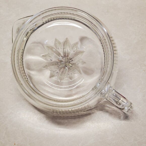 Vintage Glass Citrus Juicer Reamer With Handle & Pour Spout - Picture 4 of 7